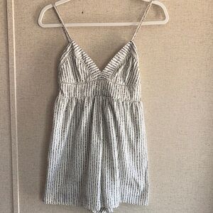 Japna Shorts Romper XS Boho Flowy Lightweight Summer Festival Casual Chic